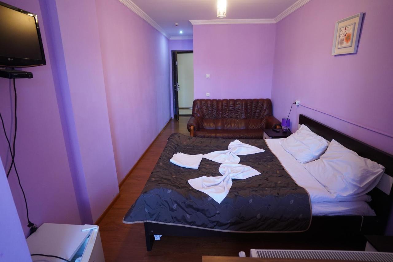Imperator 1 Hotel Kutaisi Zewnętrze zdjęcie