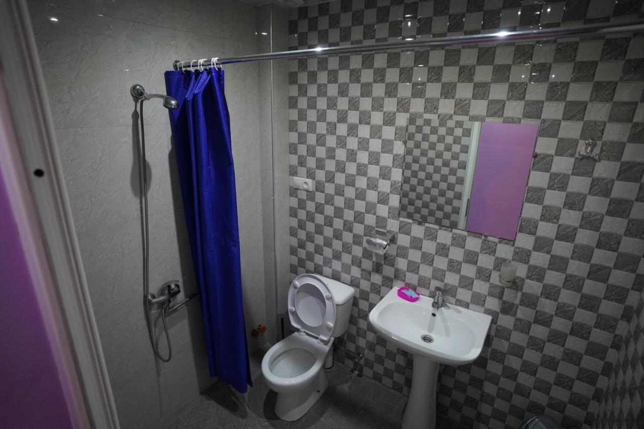 Imperator 1 Hotel Kutaisi Zewnętrze zdjęcie