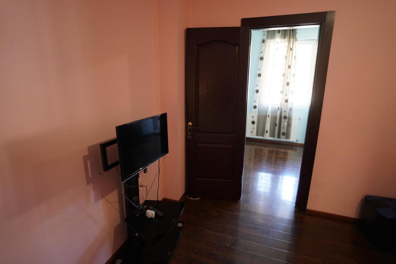 Imperator 1 Hotel Kutaisi Zewnętrze zdjęcie