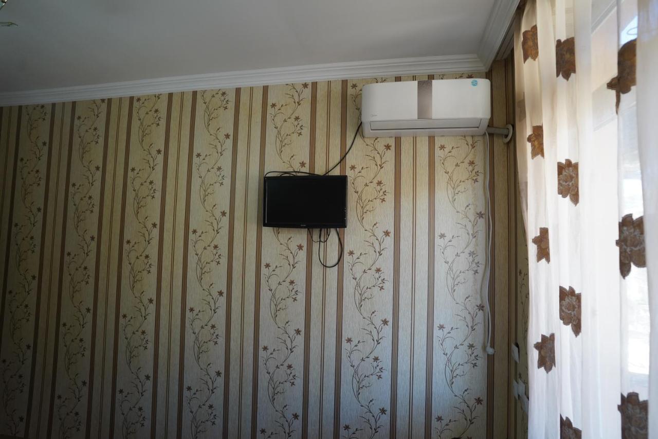 Imperator 1 Hotel Kutaisi Zewnętrze zdjęcie