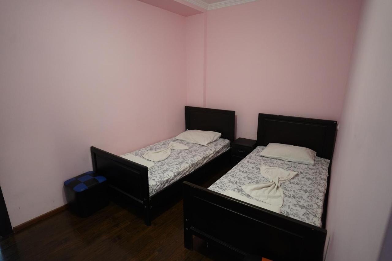 Imperator 1 Hotel Kutaisi Zewnętrze zdjęcie