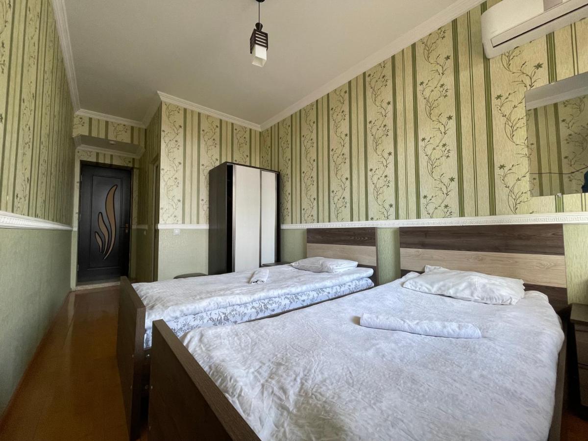 Imperator 1 Hotel Kutaisi Zewnętrze zdjęcie