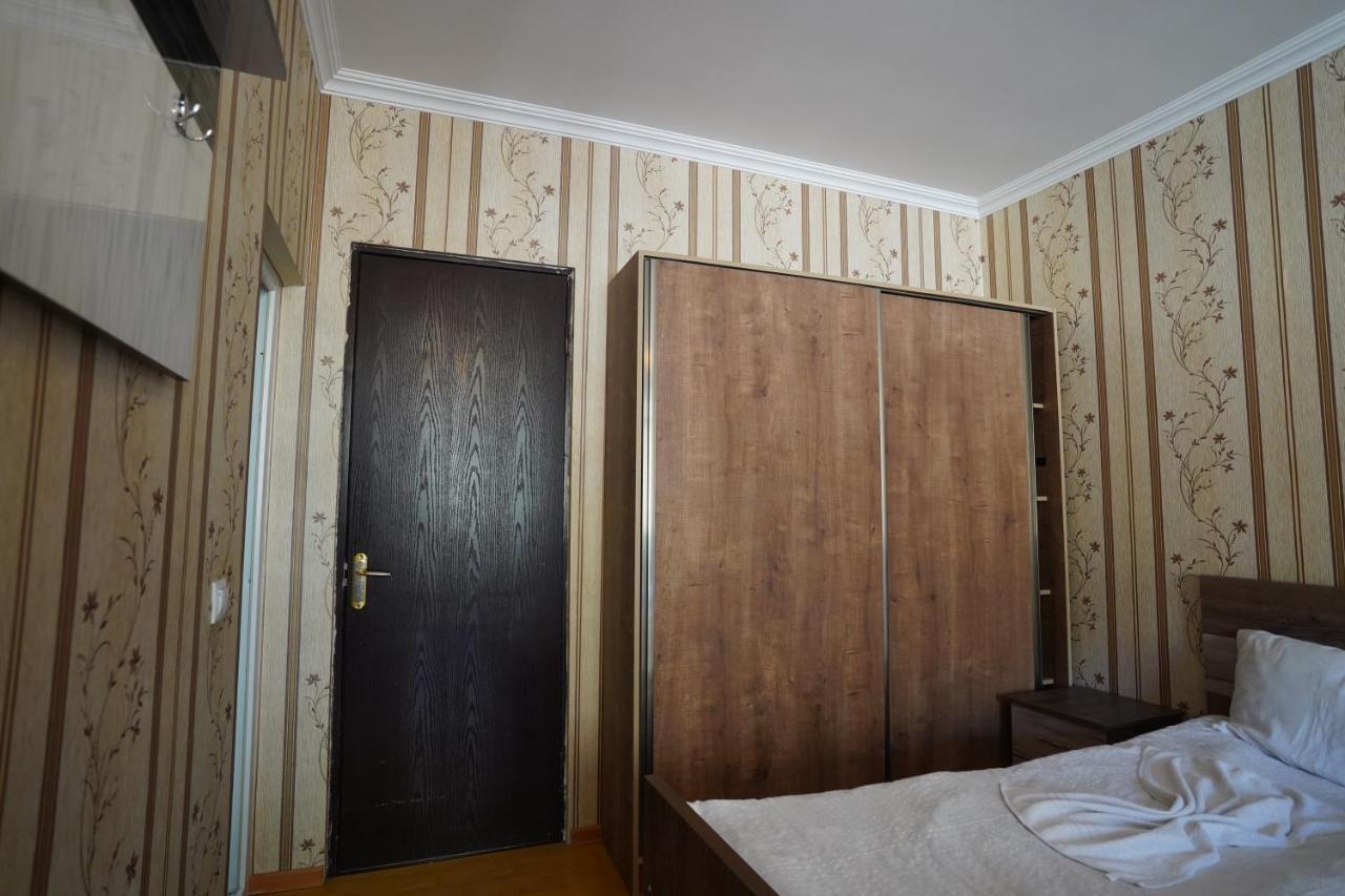 Imperator 1 Hotel Kutaisi Zewnętrze zdjęcie