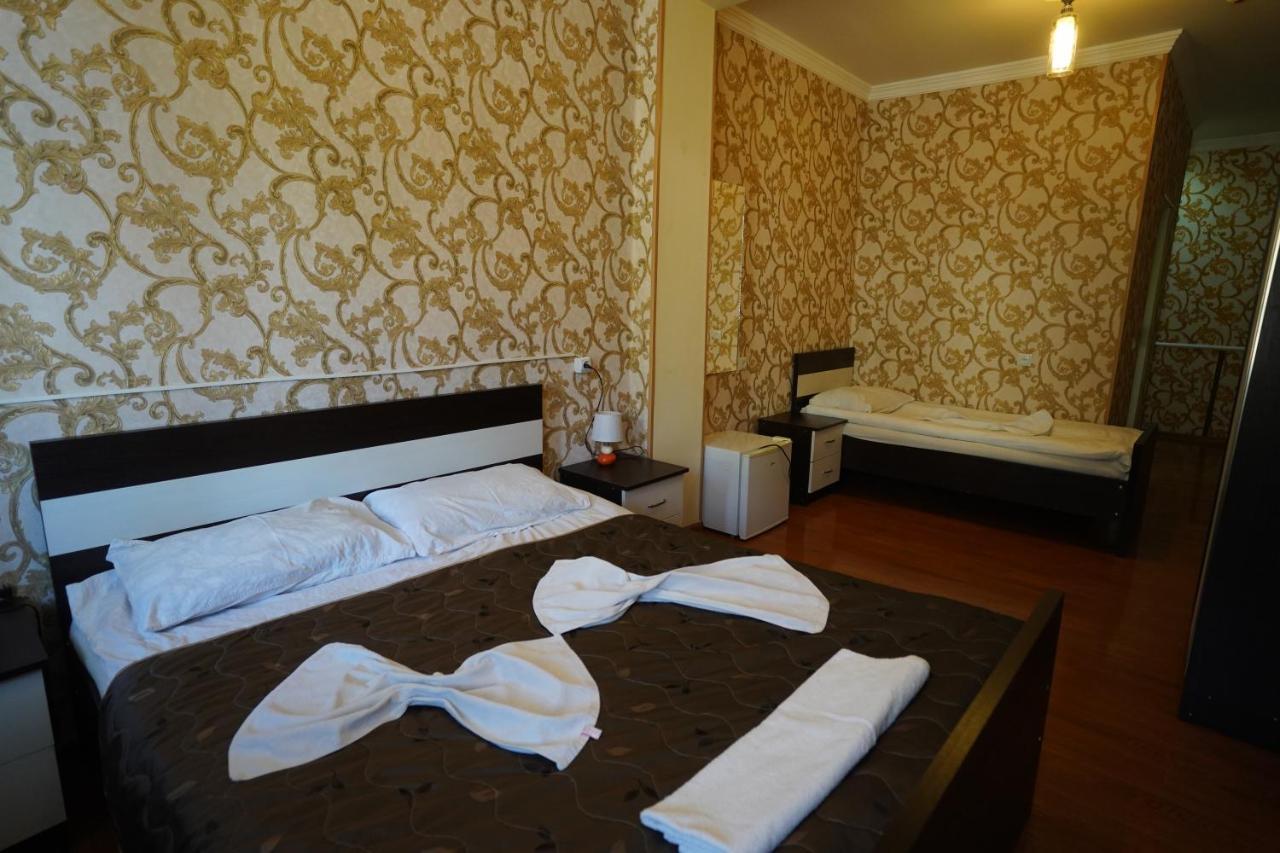 Imperator 1 Hotel Kutaisi Zewnętrze zdjęcie