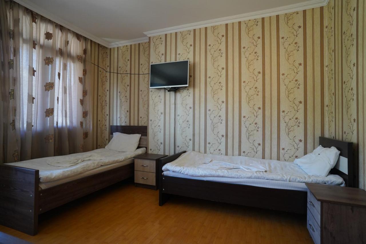 Imperator 1 Hotel Kutaisi Zewnętrze zdjęcie