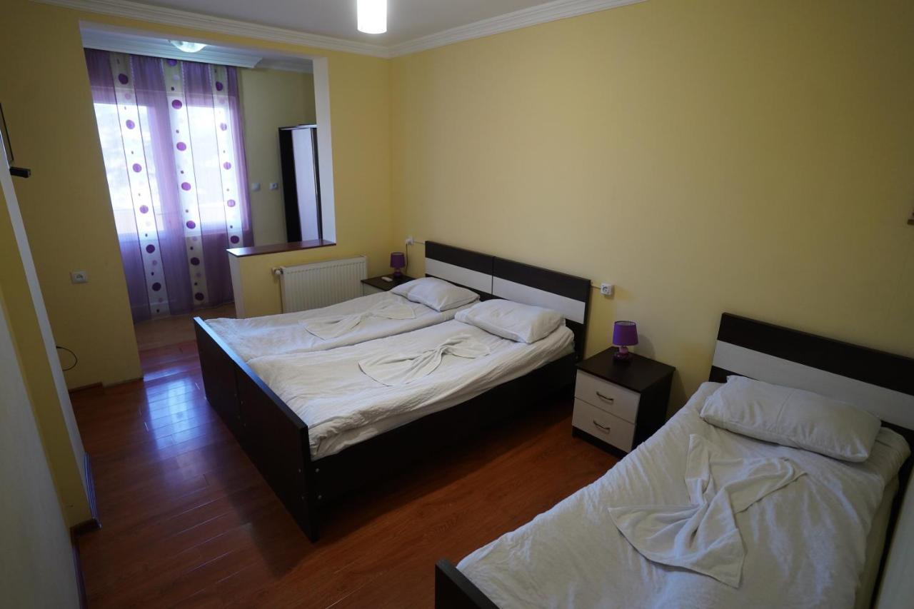 Imperator 1 Hotel Kutaisi Zewnętrze zdjęcie