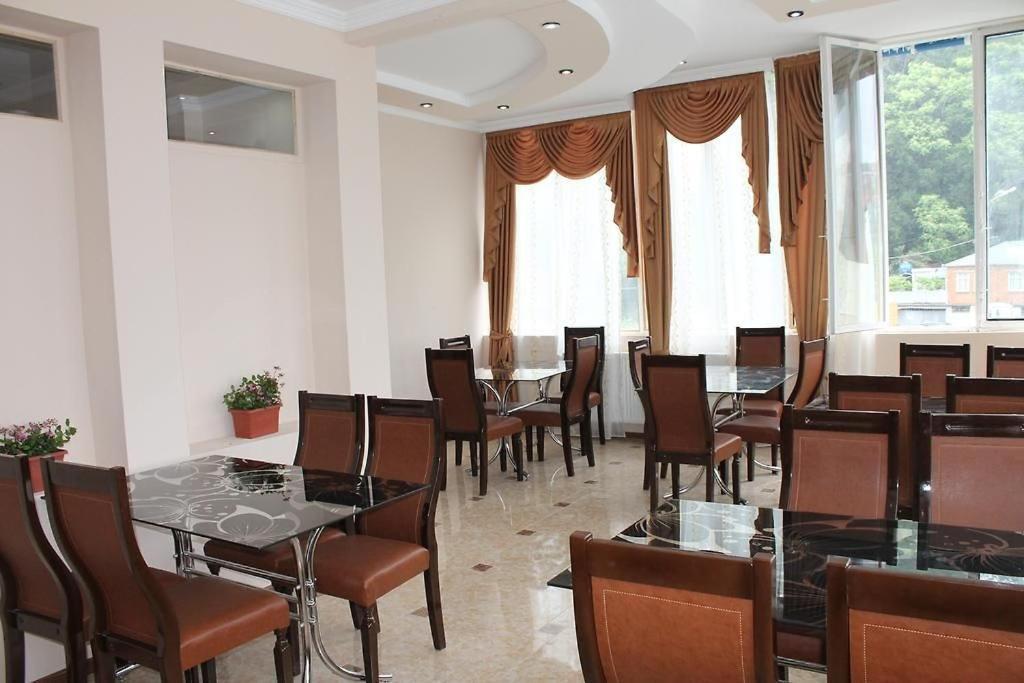 Imperator 1 Hotel Kutaisi Zewnętrze zdjęcie